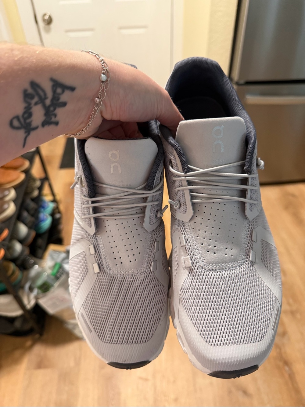 On Running Cloud Women’s Lightweight Gray Running Shoes
